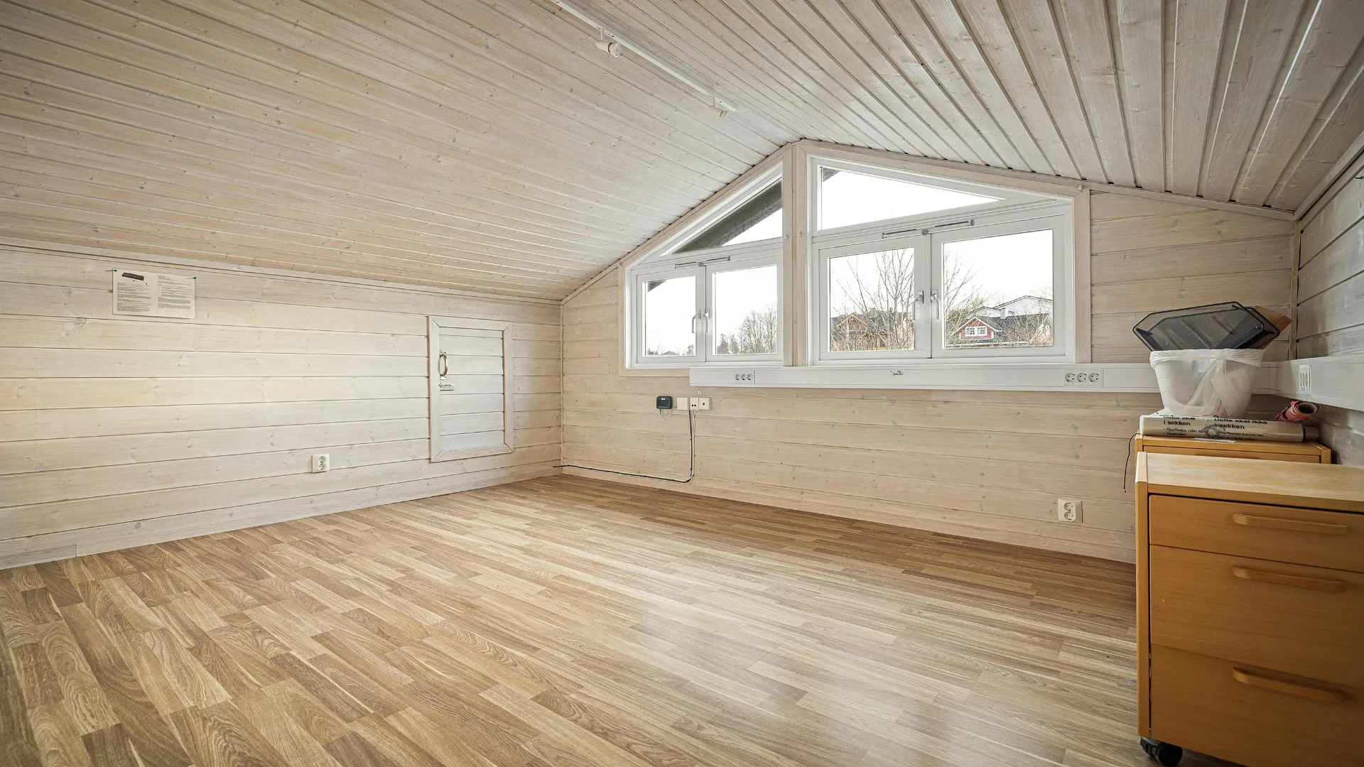 Fachgerechte Entsorgung bei Estrichraeumung - Umweltgerecht und nachhaltig